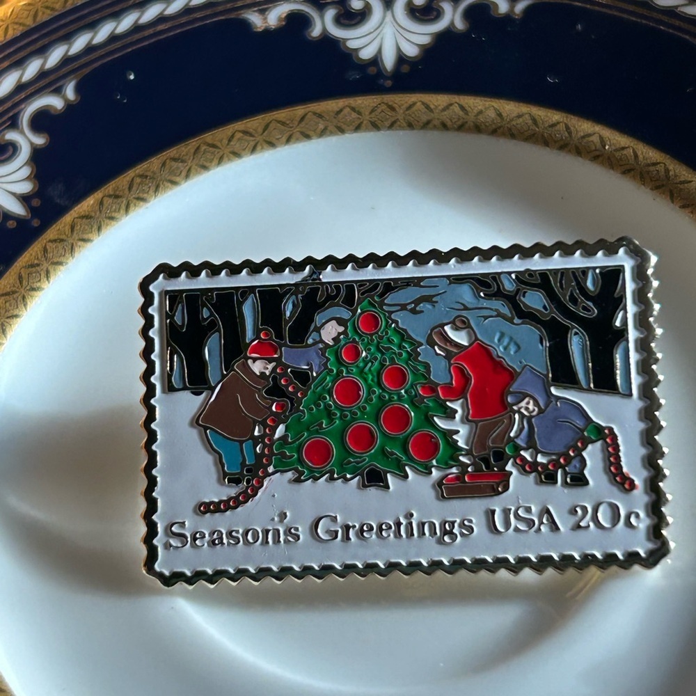 Vintage Postage Stamp Pin Christmas Tree SEASONS GREETINGS USA 20 cents